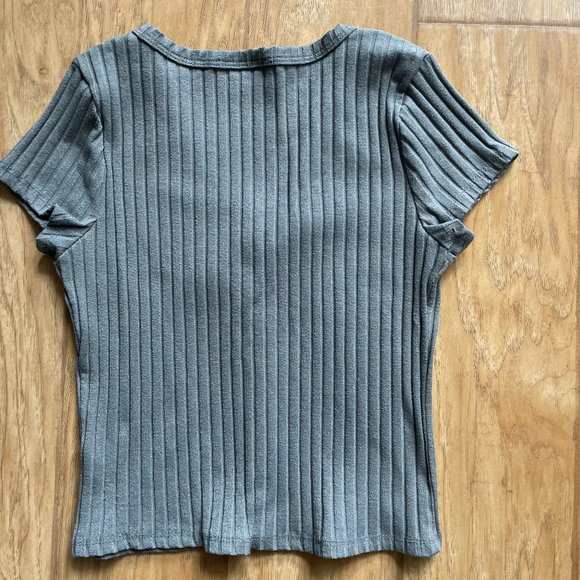 Size Small * Lily Stem Ribbed Top - Picture 2 of 3